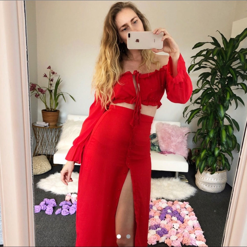 NEW!! 🌻This is What Makes Us Girls🌻 top + skirt